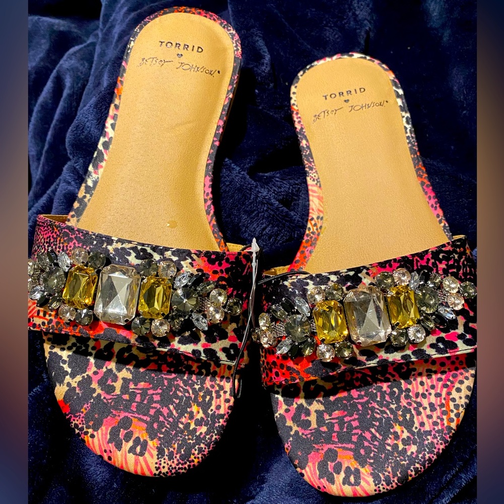 Torrid Betsy Johnson Slide Sandal